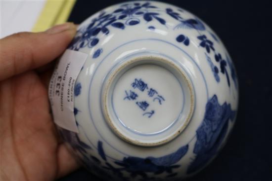 A small 19th century Chinese blue and white bowl, decorated with flowers diameter 10cm